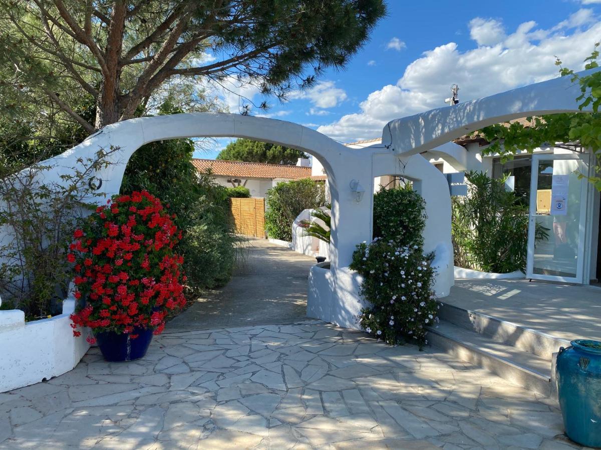 Hotel Mas Des Salicornes 3*